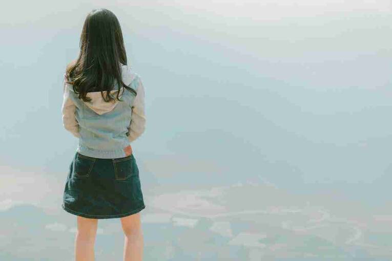 肩膀拉伤能跑步锻炼吗 跑步肌肉拉伤不疼了可以在跑步了吗