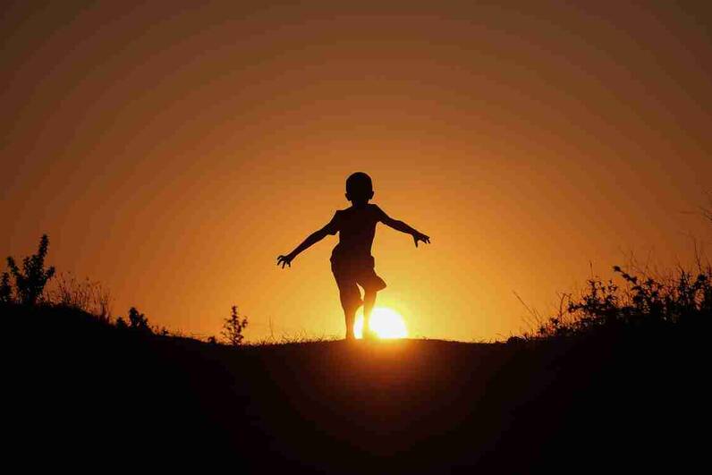 腿部骨折还能跑步锻炼吗 股骨颈骨折怎么康复